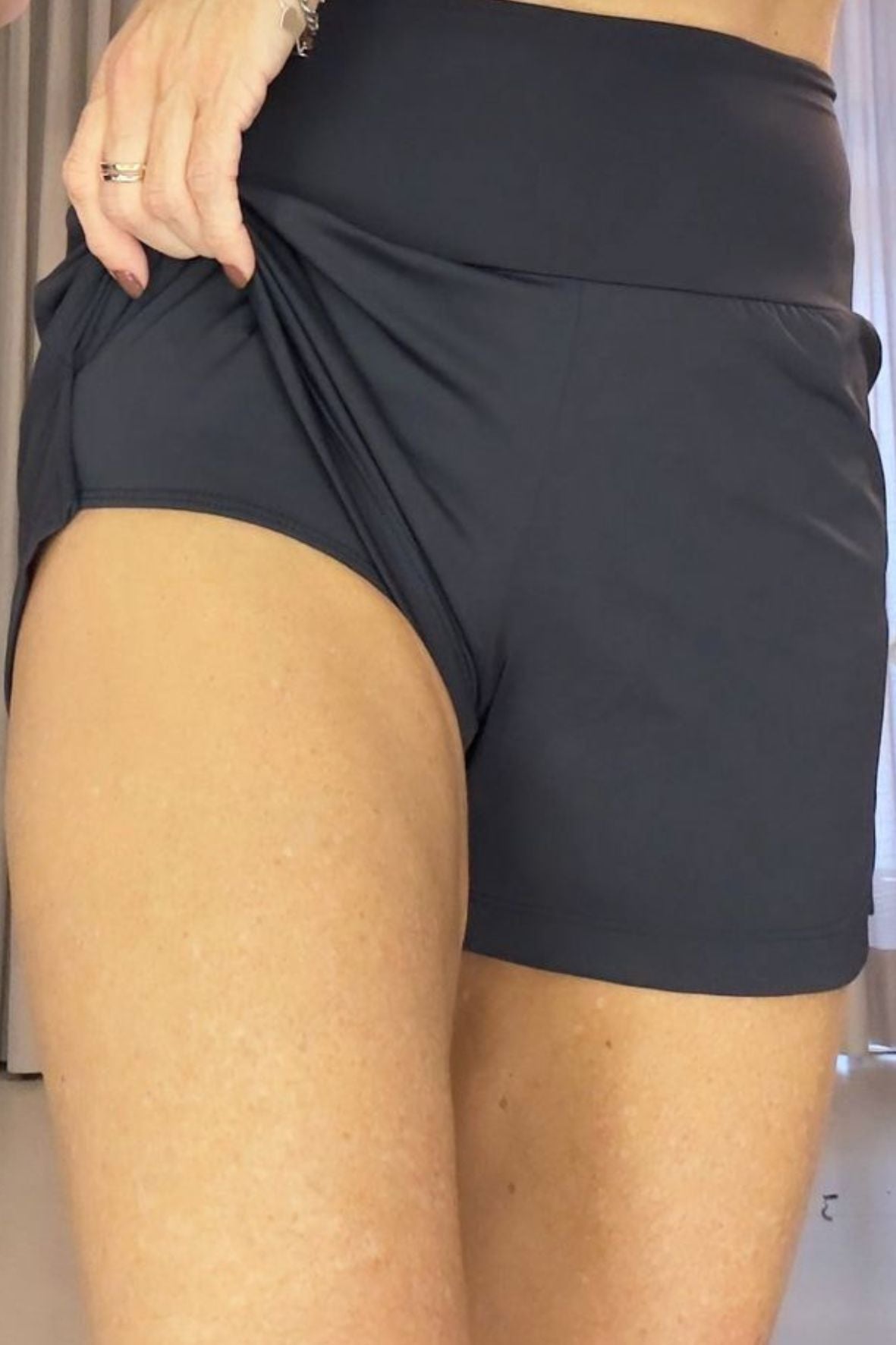 Shorts run classic light preto