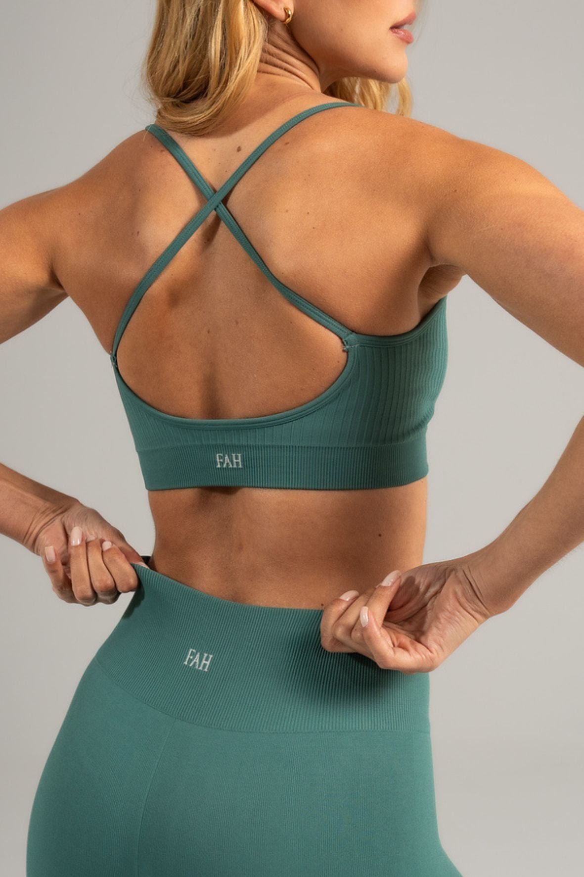 Conjunto shorts listra frontal sem costura verde