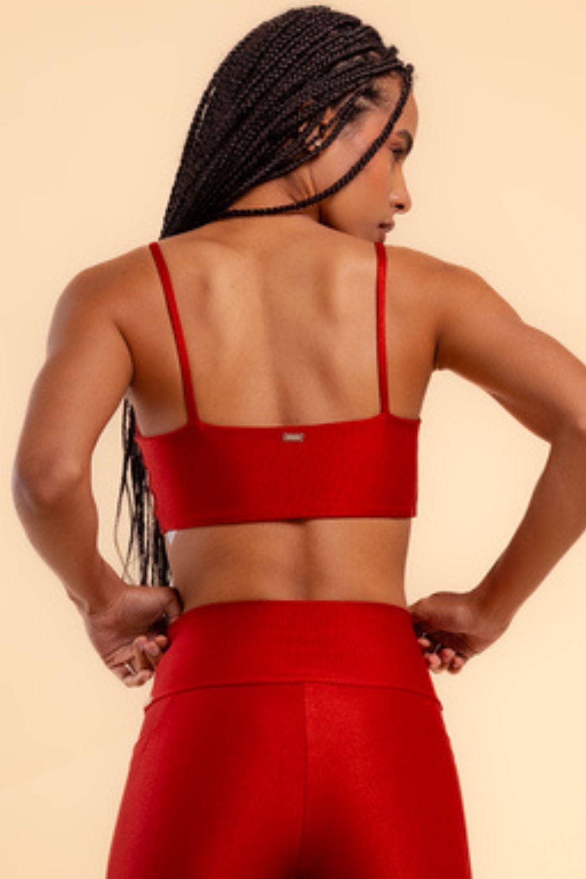 Conjunto shorts bolsos laterais e top alça lumen rubi