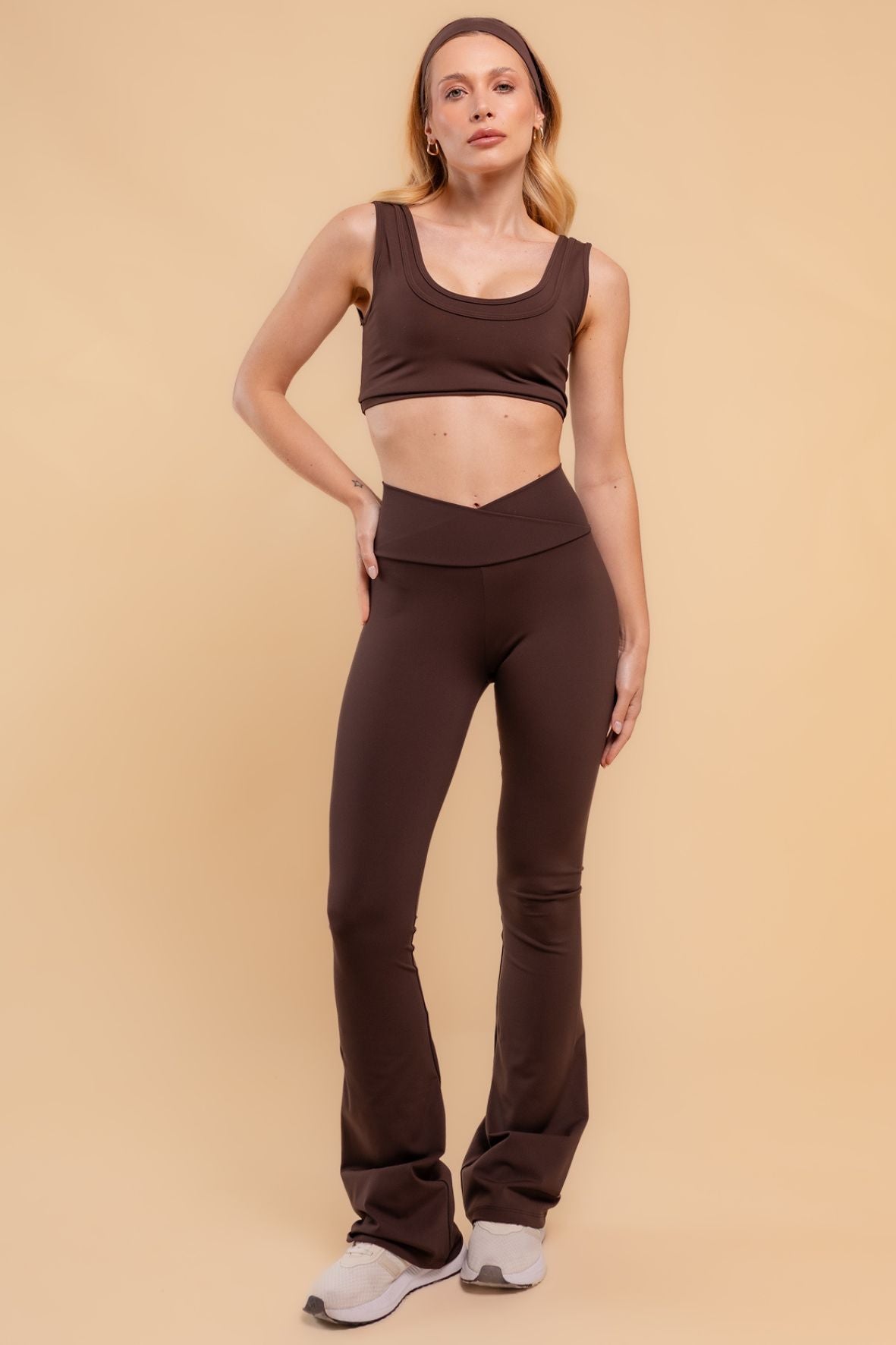 Conjunto flare Adaptive café