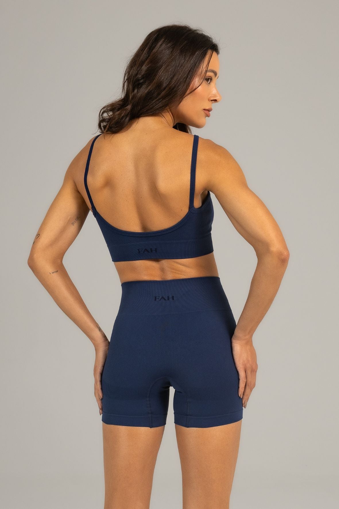 Shorts liso sem costura azul noite
