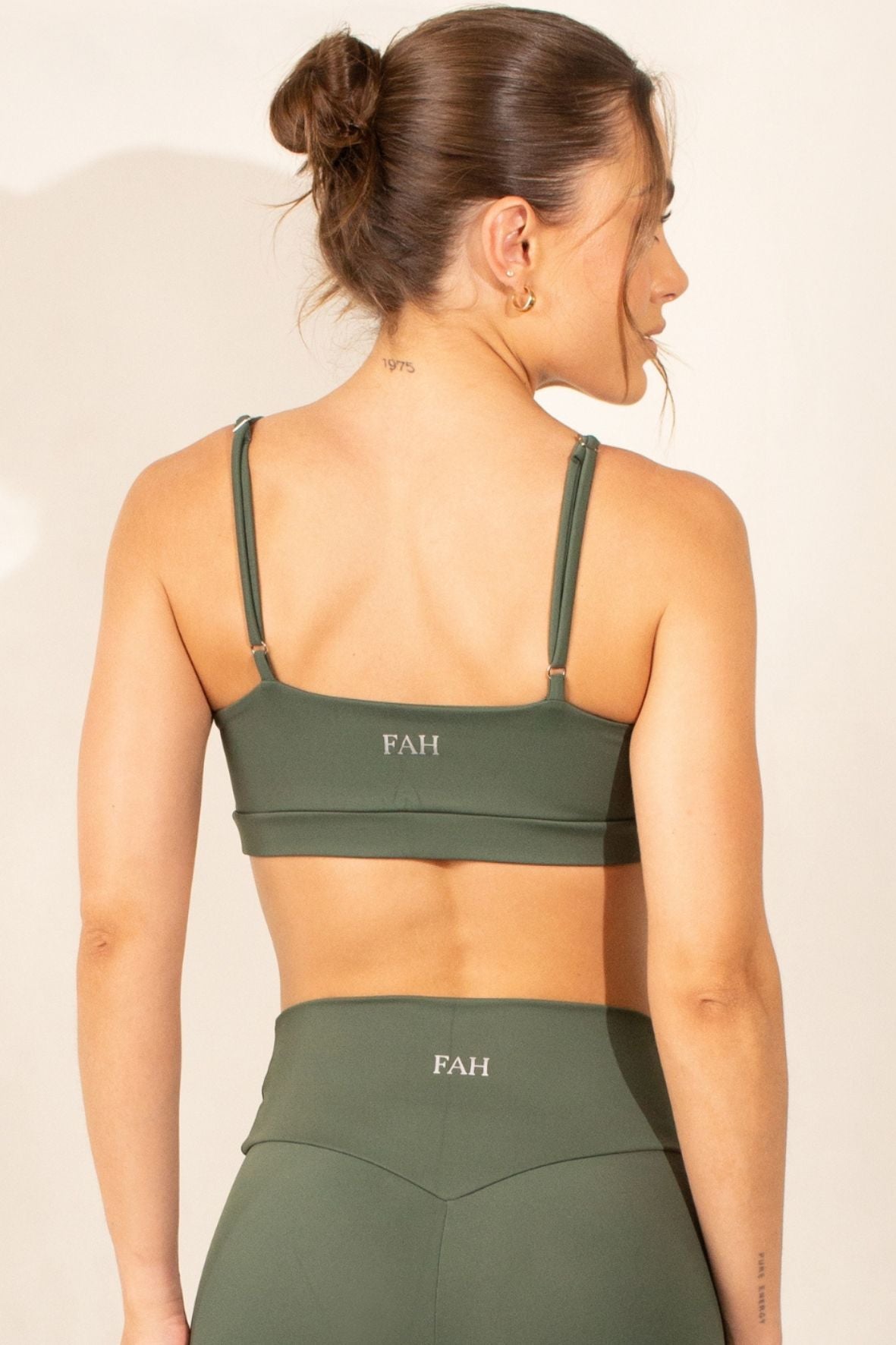 Top basic com regulador  sculpt verde escuro