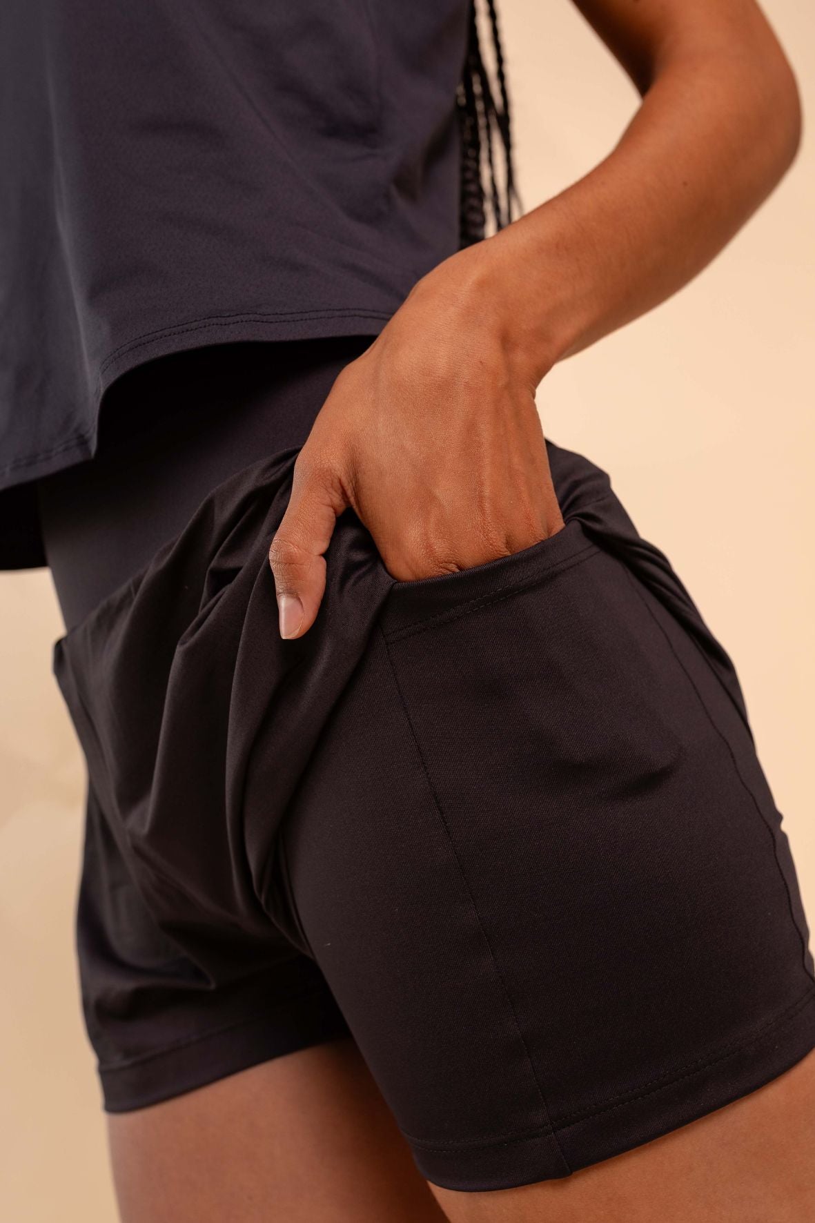 Shorts corrida dois bolsos preto