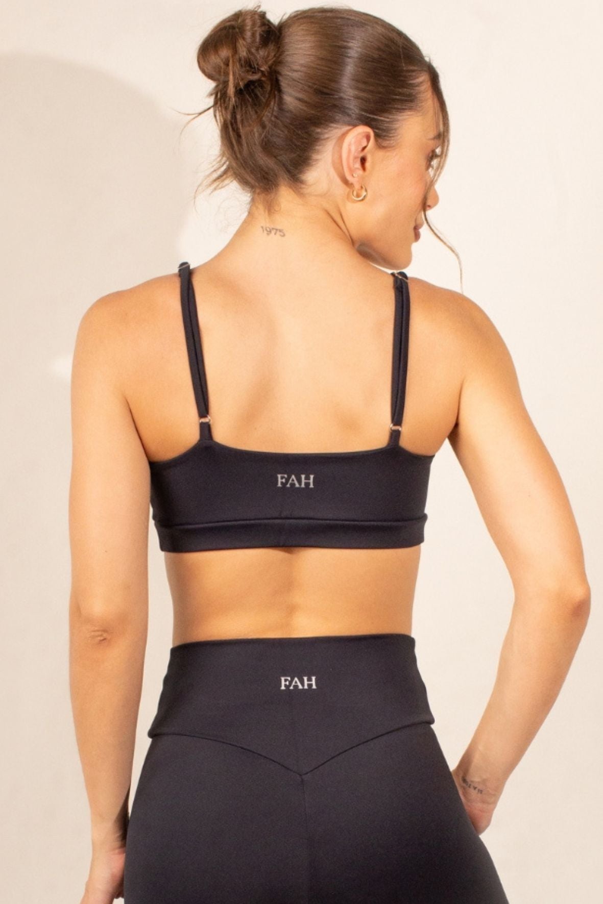 Top basic com regulador sculpt preto