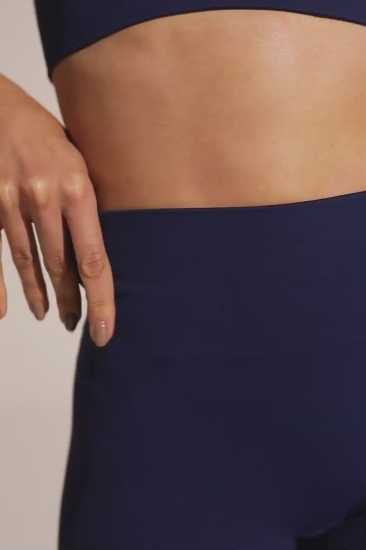 Shorts liso sem costura azul noite