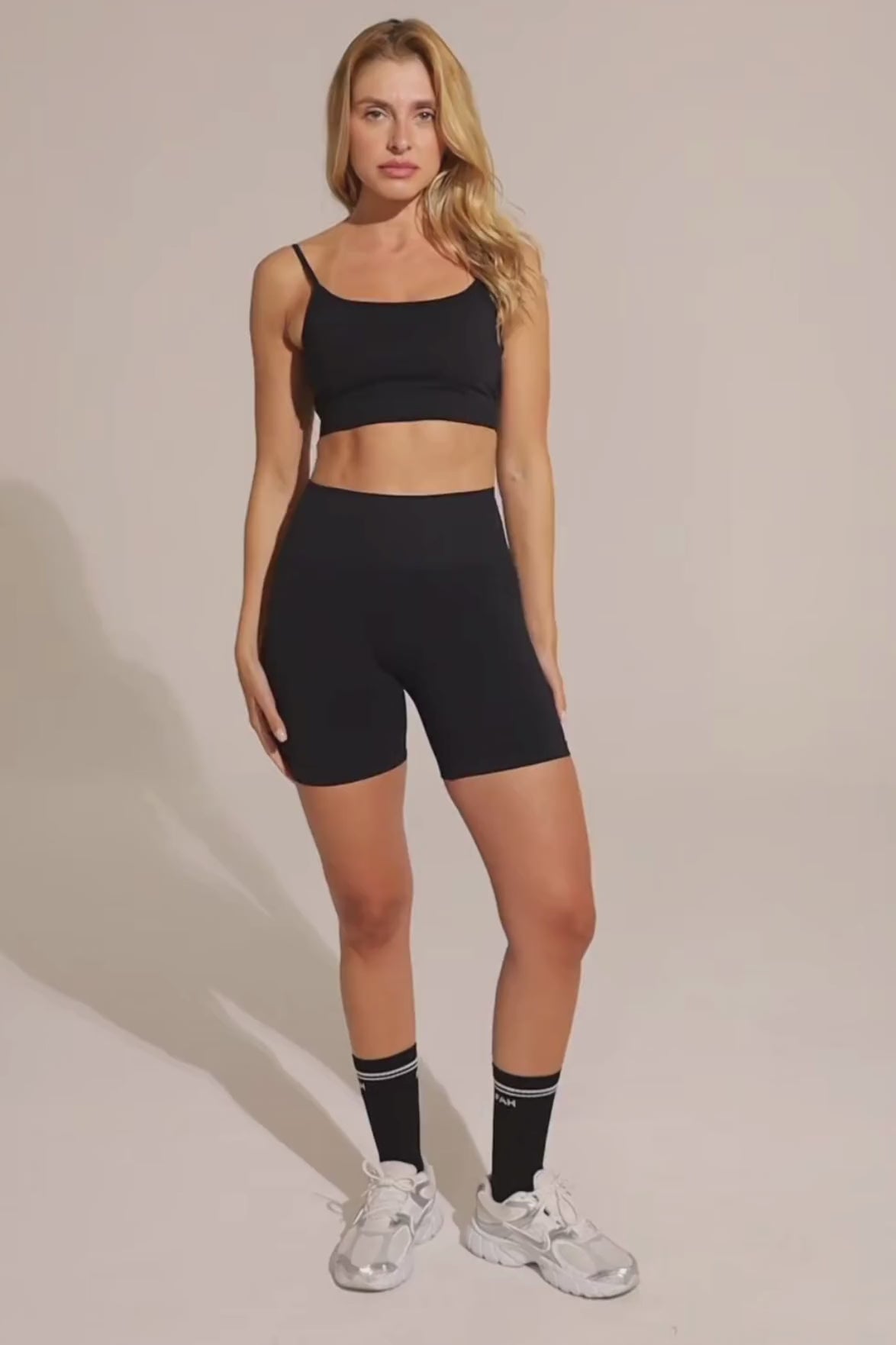 Top sem costura listra lateral preto